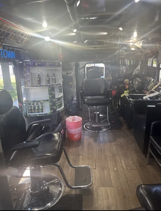The Ultimate Experience Mobile Barbershop Picture 6