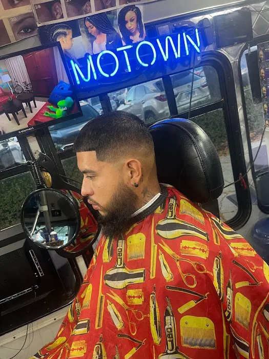 The Ultimate Experience Mobile Barbershop Picture 5