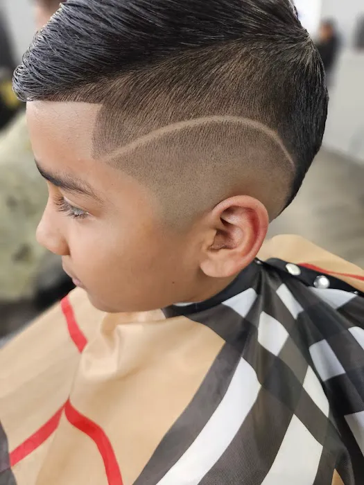 Primos Barber Shop & Beauty Salon Picture 2
