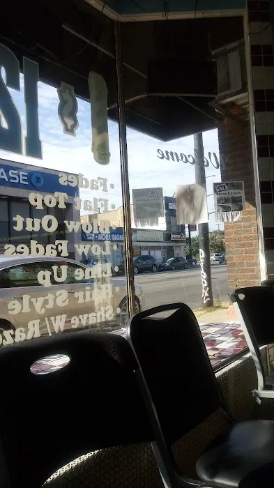 Primos Barber Shop & Beauty Salon Picture 4