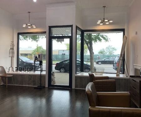 Salon La Rouge