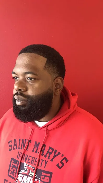 Oak Park Barber Salon Picture 4