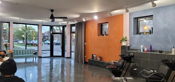 KCY Hair Salon Picture 4