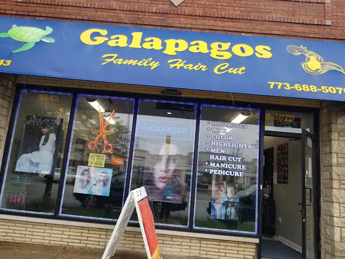 Galapagos Family Hair Cut Picture 6