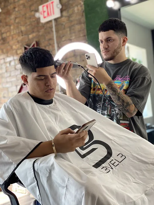 Essntl Barbershop Picture 9