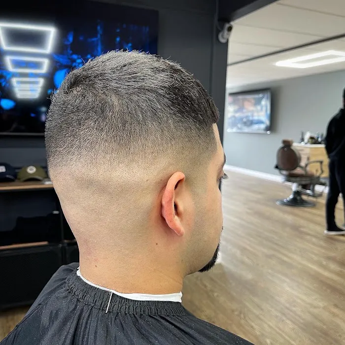 BR Barber Lounge No. 3 Picture 7