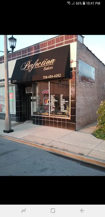 Fernando's Hair Studio/ Perfection Salon Picture 3