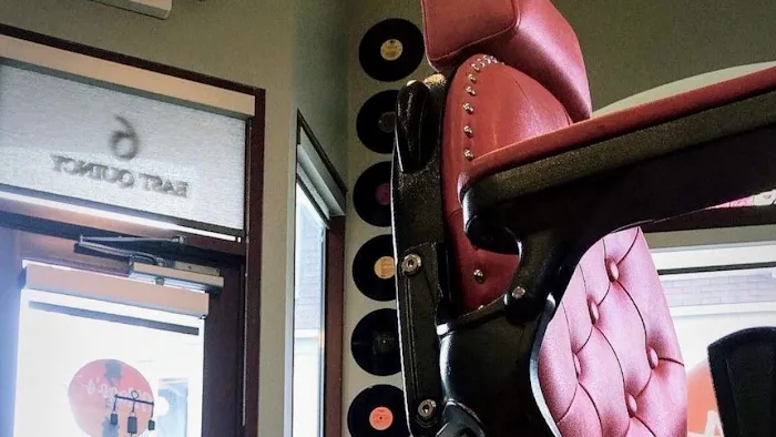 Magos Styling Cave — Barbershop Picture 7