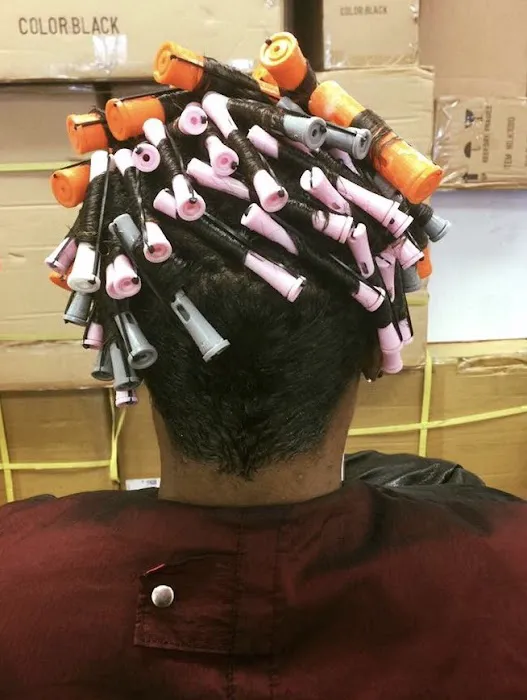 Mena's Hair Design Picture 6