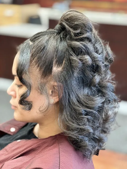 Mena's Hair Design Picture 3