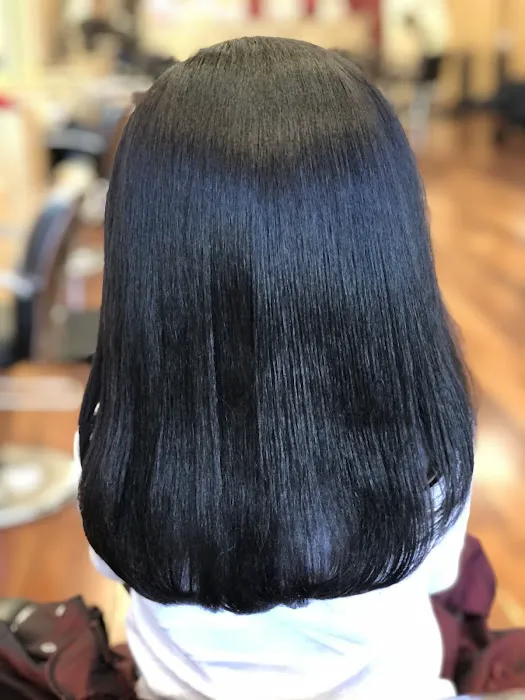 Mena's Hair Design Picture 9