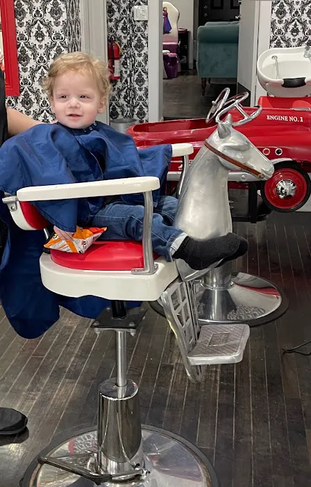 Lilies & Spikes Kids & Teens Hair Salon & Spa Picture 1