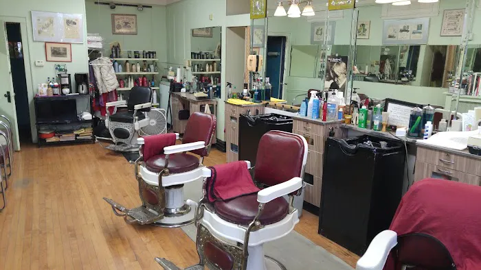 Oak Park Barbers Picture 3