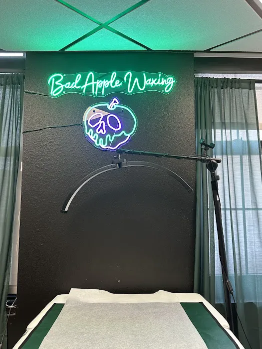 Bad Apple Waxing Picture 3