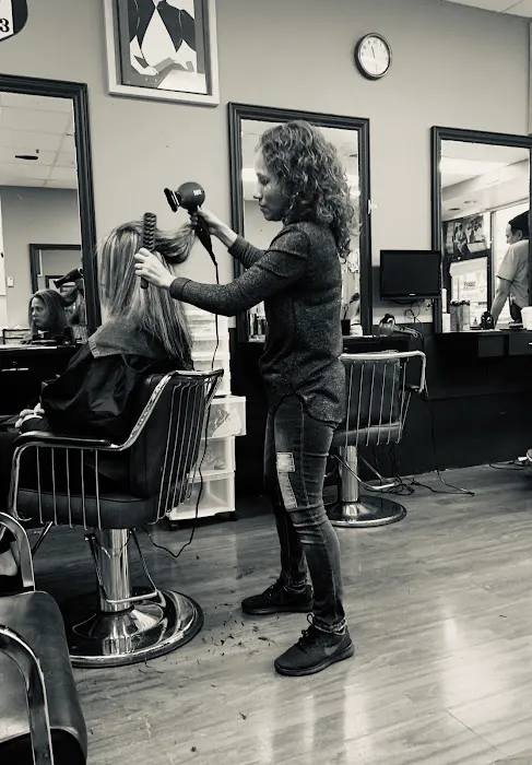 Johnny & Rosa's Hair Salon Picture 4