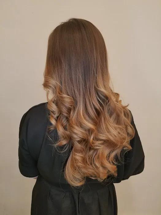 Shag a Salon Picture 3
