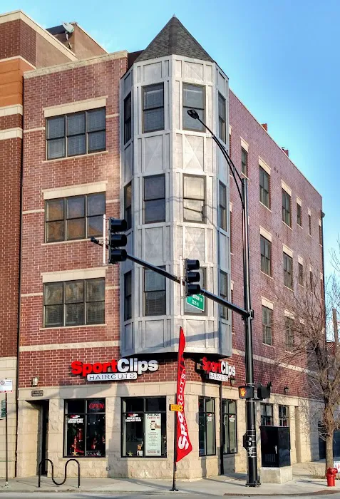 Sport Clips Haircuts of Chicago - West Lakeview Picture 6