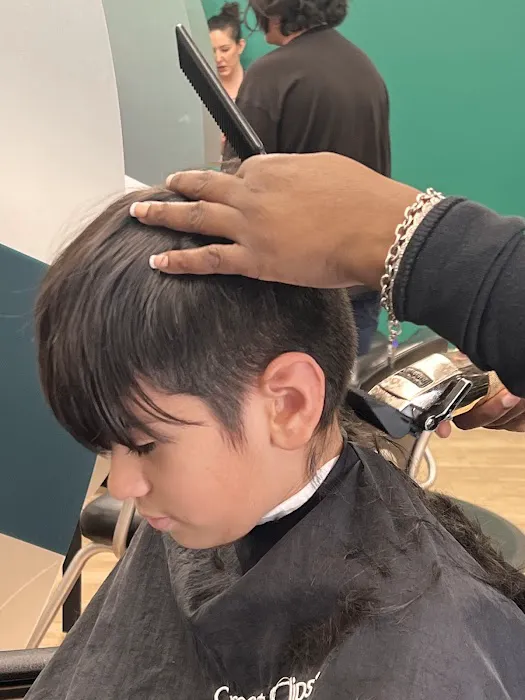 Great Clips Picture 10