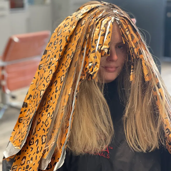 Strands & Trends Hair Studio Picture 8