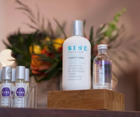 Sine Qua Non Salon