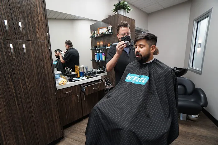Netzel's Barbershop Picture 3
