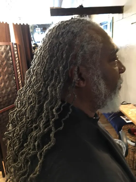 Glo On Braids and Natural Hairstyling Shavon Picture 2