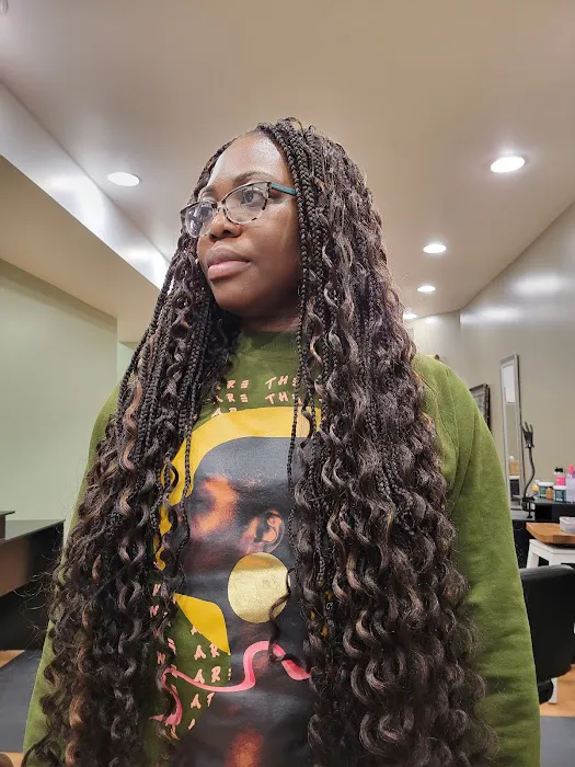 Glo On Braids and Natural Hairstyling Shavon Picture 7