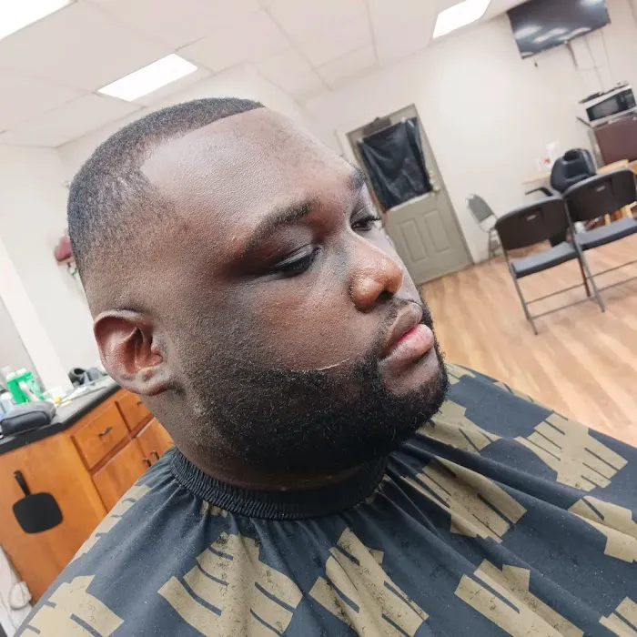 Ben Sutton at 51st & Cornell Barbershop Picture 3