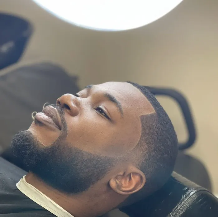 Lady Barber Chicago (l.e.x grooming) Picture 8