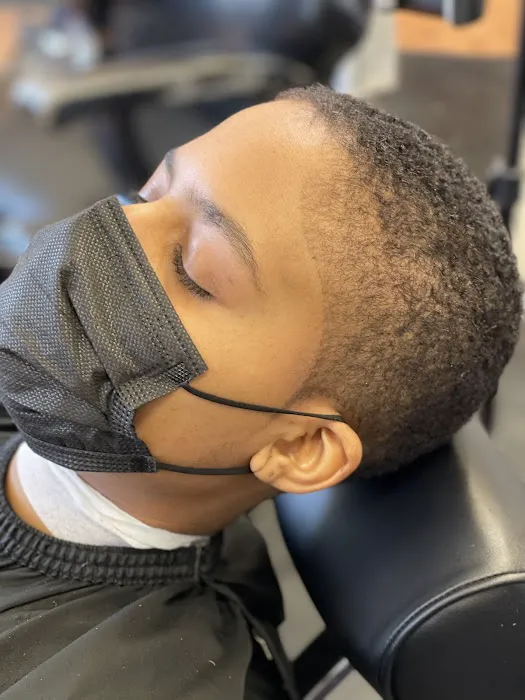 Lady Barber Chicago (l.e.x grooming) Picture 10
