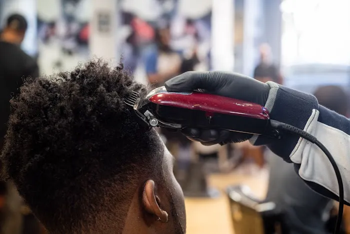 Hyde Park Hair Salon & Barber Picture 4