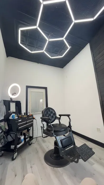 YOGI’s BARBERSHOP Picture 1