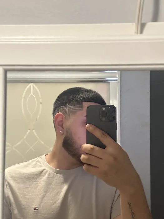 Traditions Barber Parlor Picture 8
