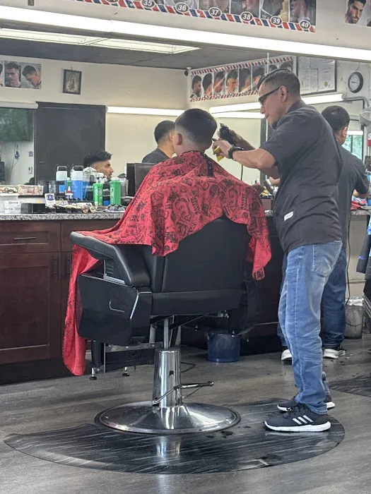 Latinos Barber Shop Picture 8