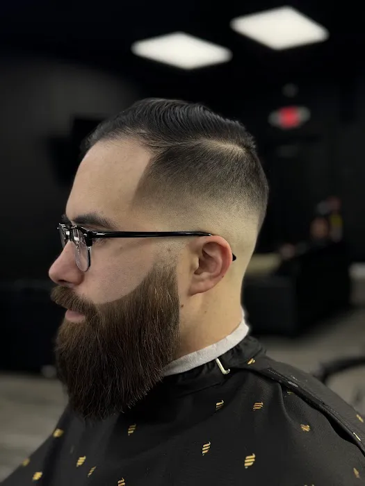 Made Barber Lounge Picture 5