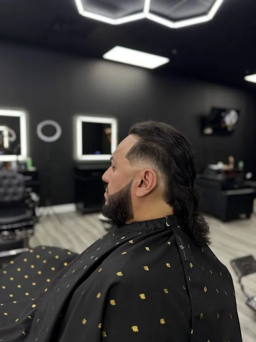 Made Barber Lounge Picture 4