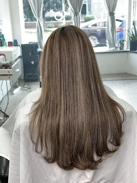 Chic Hair Studio Picture 2