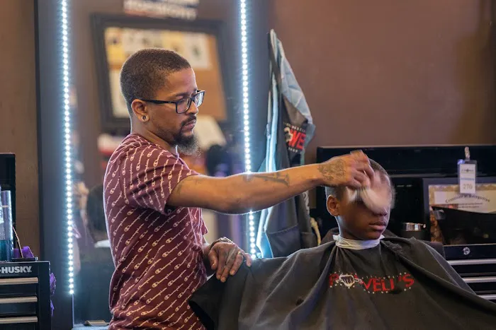 Powell's Barber Shop Chicago Picture 2