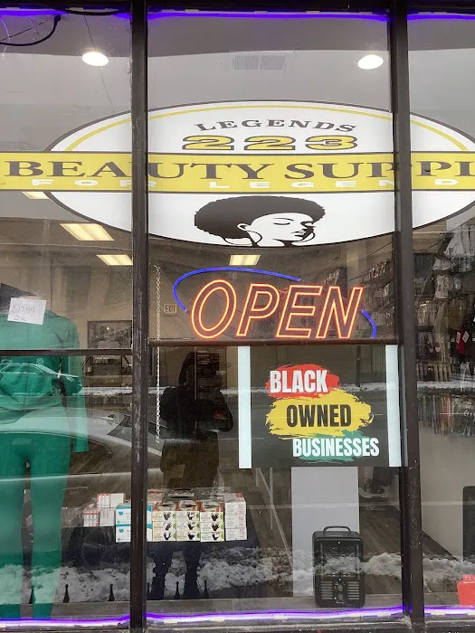 Legends 223 Barber Shop Picture 2