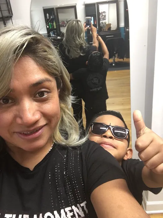 Garista's Pink And Blue Hair Studio Picture 4