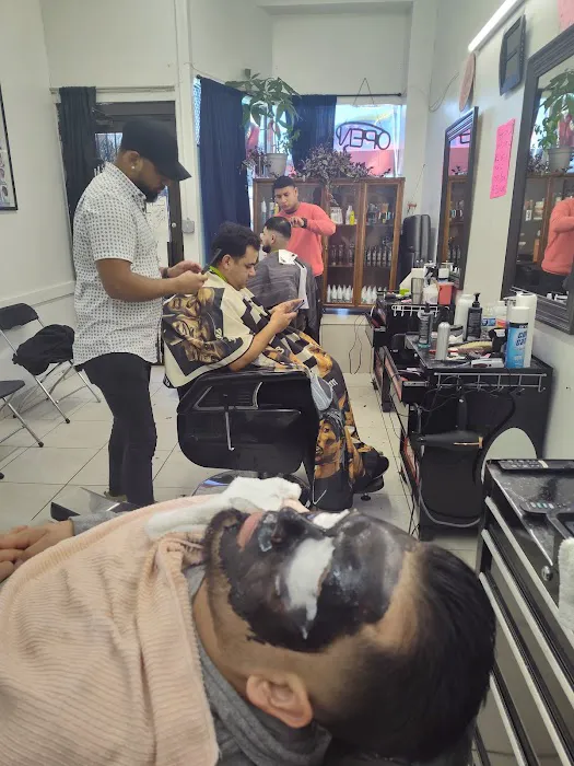 Exceptional Hair Salon & Barber Shop Picture 6