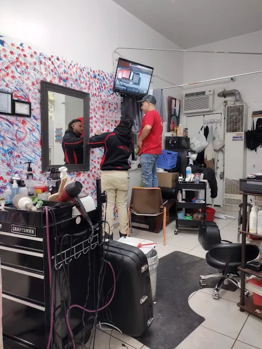 Exceptional Hair Salon & Barber Shop Picture 7