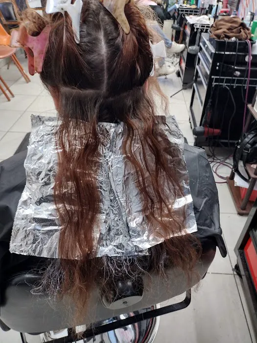 Exceptional Hair Salon & Barber Shop Picture 4