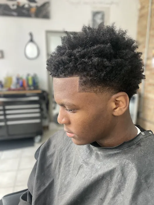 Mike The Barber Picture 6
