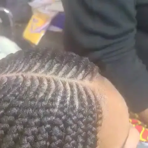Manoro’s African Hair Braiding Picture 7