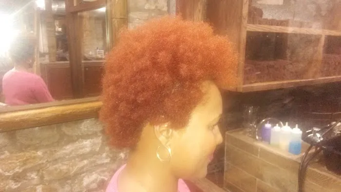 Christian Fields Style Bar Picture 6