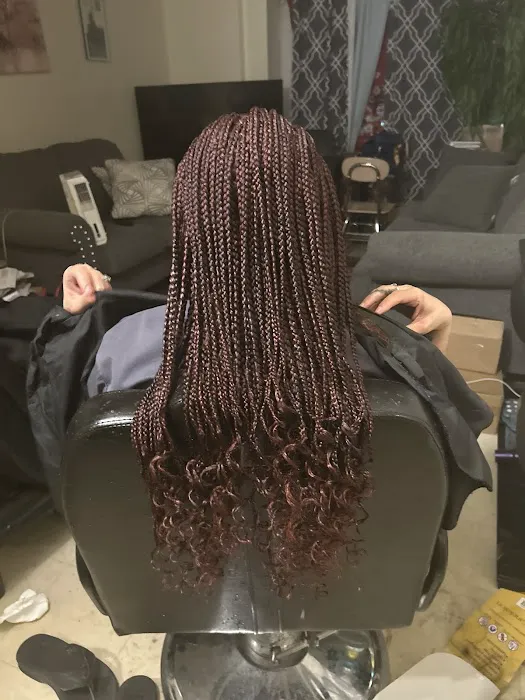 Bendicion African Hair Braiding Salon Picture 1