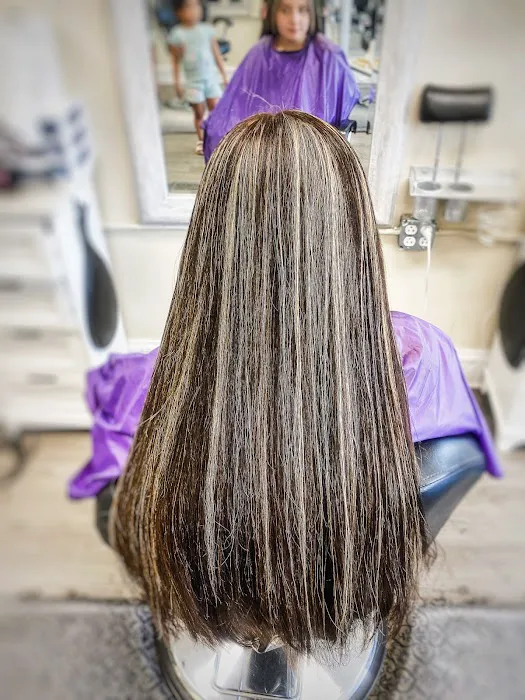 Arelis Hair Salon Picture 2
