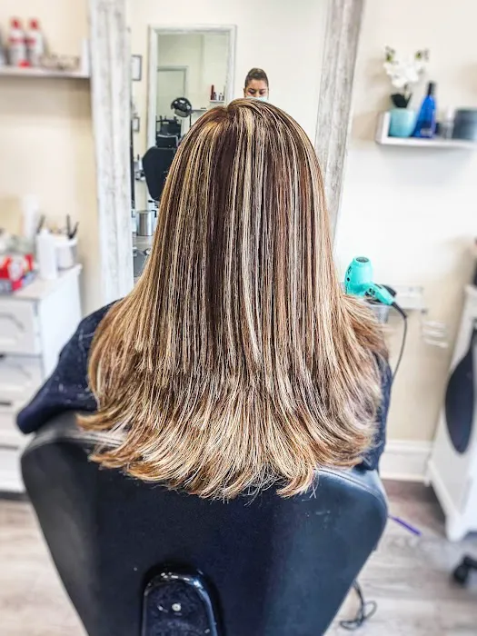 Arelis Hair Salon Picture 5