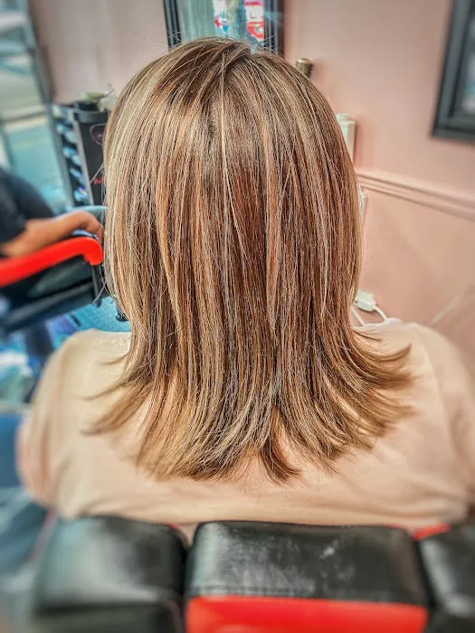 Arelis Hair Salon Picture 1